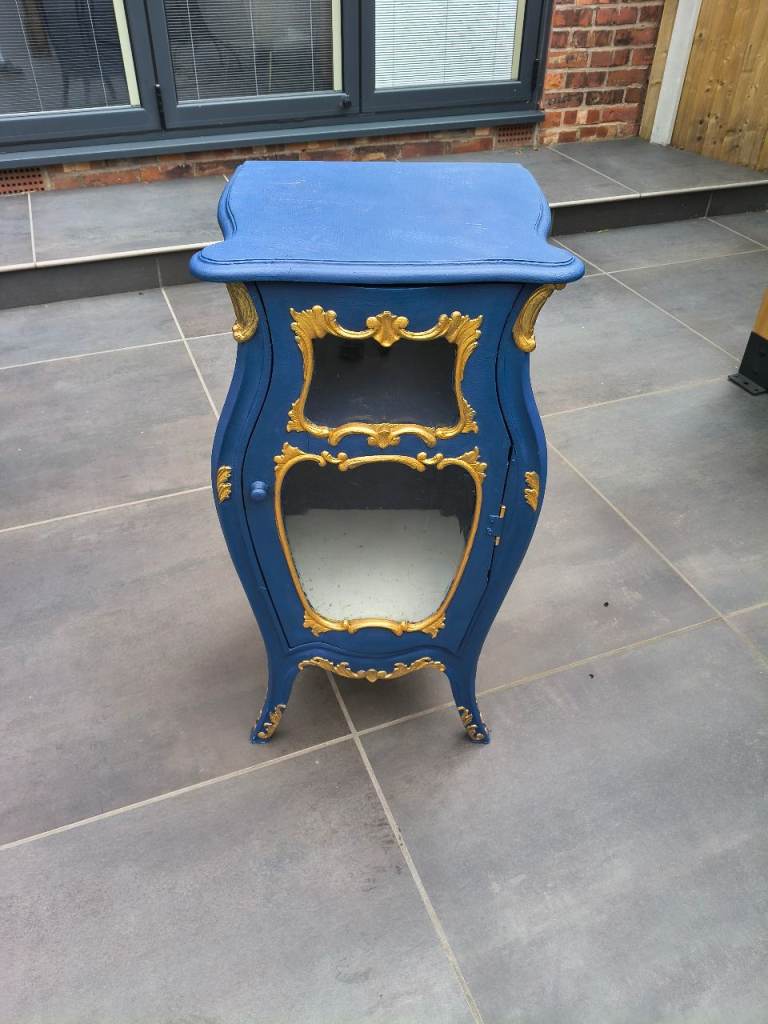 Wooden cabinet