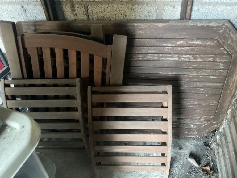 Table & 2 chairs