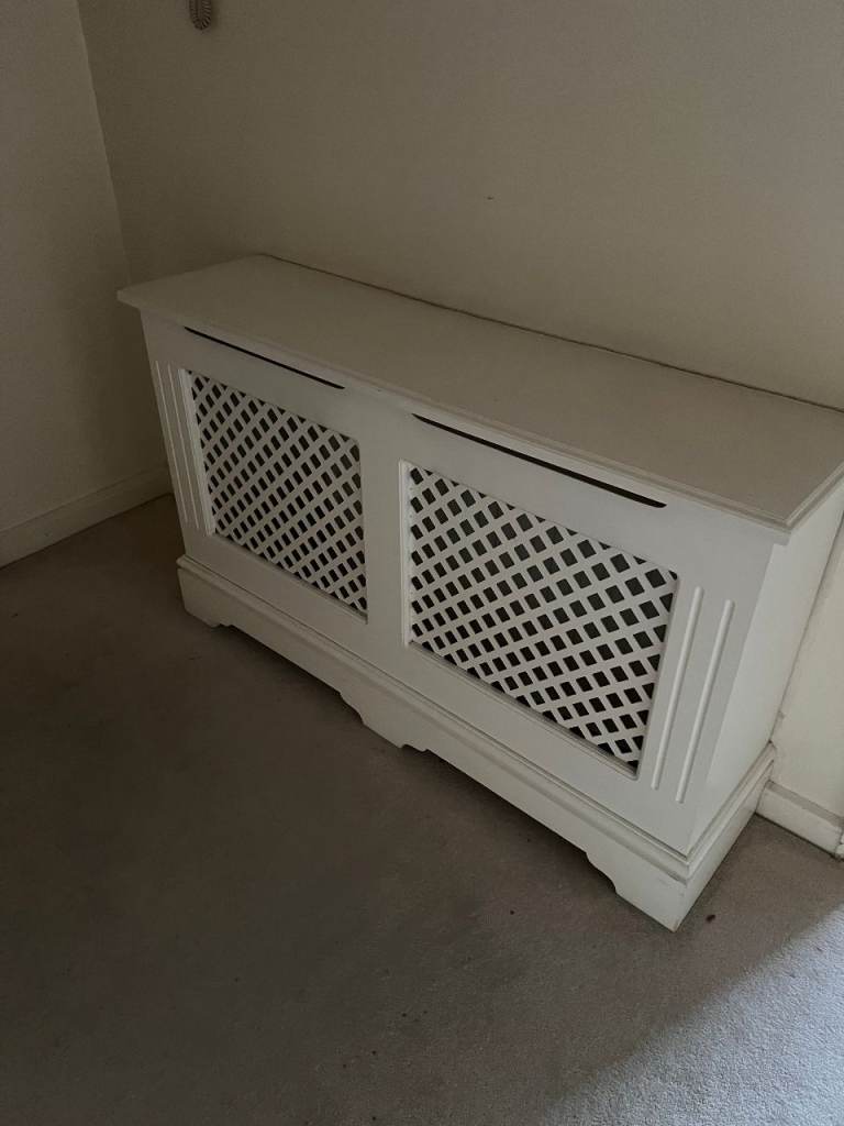 A radiator cover