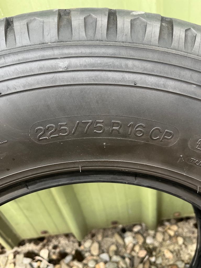 4 225/65/16 van tyres