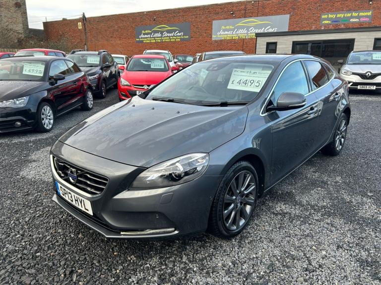 2013 Volvo V40 D2 SE Lux Nav 5dr HATCHBACK Diesel Manual