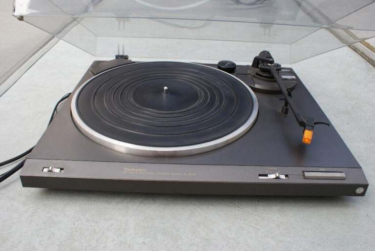 TECHNICS SL-B210 DC Servo Automatic HiFi Turntable (with new stylus)