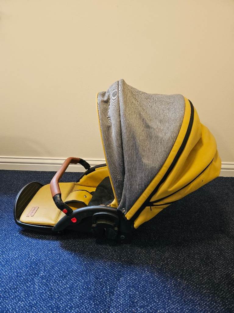Krausman Pram Carrycot - Good Condition Yellow Fabric