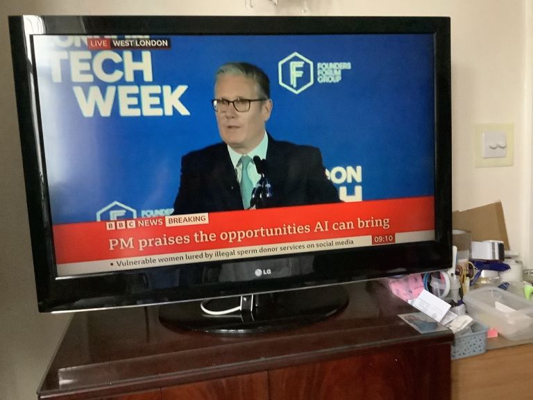 Large LG TV in excellent condition