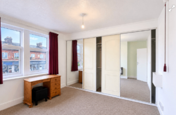 Modern 1-Bedroom Flat | Renovated | Kitchen | Parking | Blaby Road, Wigston, Leicestershire - LE18