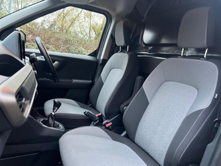 2024 Ford Transit Courier 1.5 EcoBlue Limited Van PANEL VAN DIESEL Manual