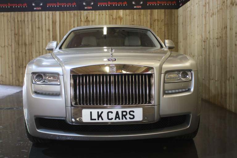 ROLLS-ROYCE GHOST 6.6 V12 2012