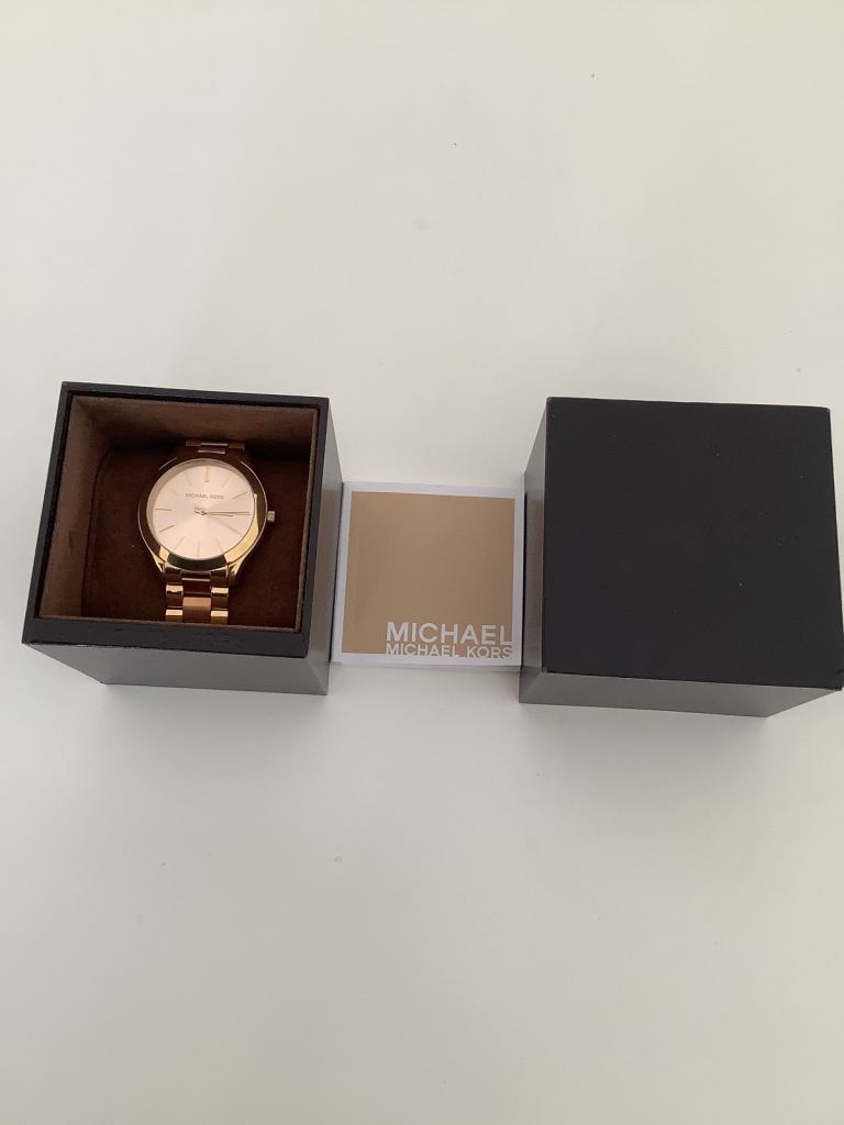 Brand new mens Michael kors wrist watch,