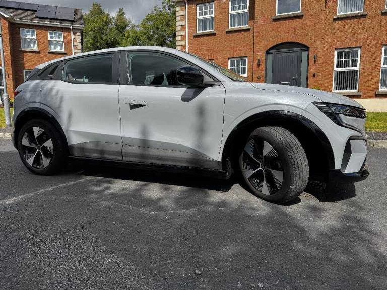 Renault, MEGANE E-TECH, Hatchback, 2023, Other, 1 (cc), 5 doors