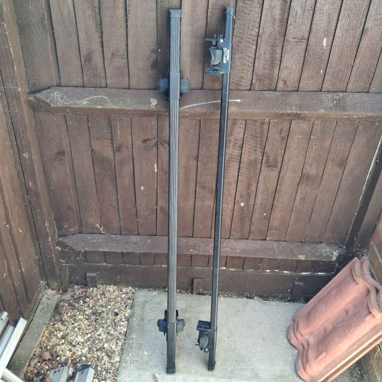 Roof bars