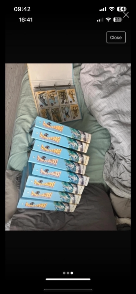 Orbis dinosaurs complete & swap it cards