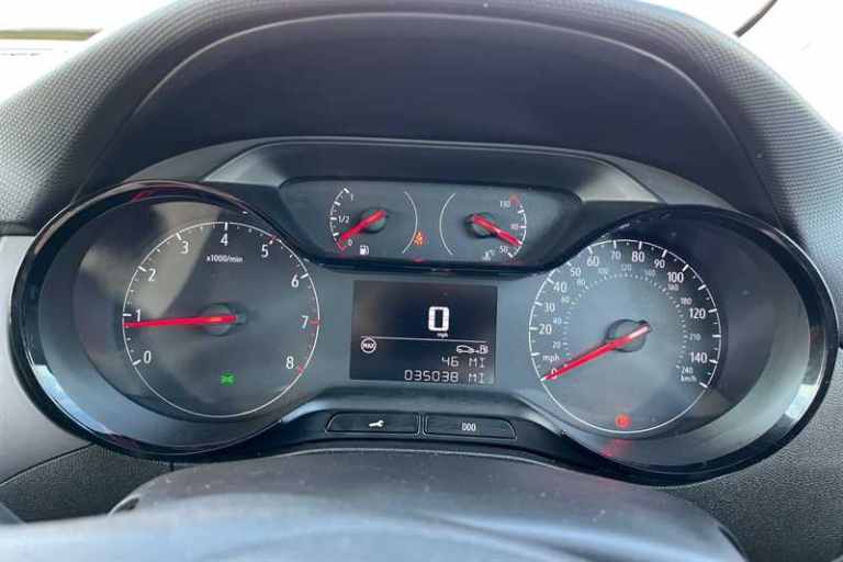 2022 Vauxhall Crossland 1.2 Design 5dr HATCHBACK PETROL Manual