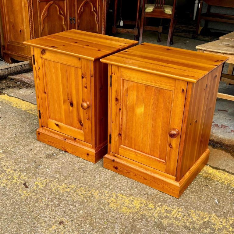 Pair of Vintage Pine Bedside Chest of Drawers/ Cabinets £68
