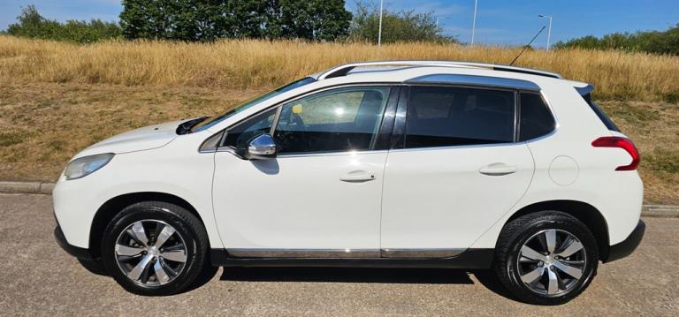 2014 Peugeot 2008 E-HDI ALLURE Hatchback Diesel Manual