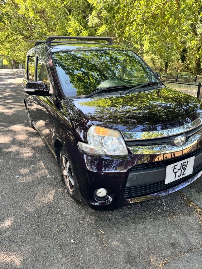 Toyota, Sienta, 2011, 1490 (cc)