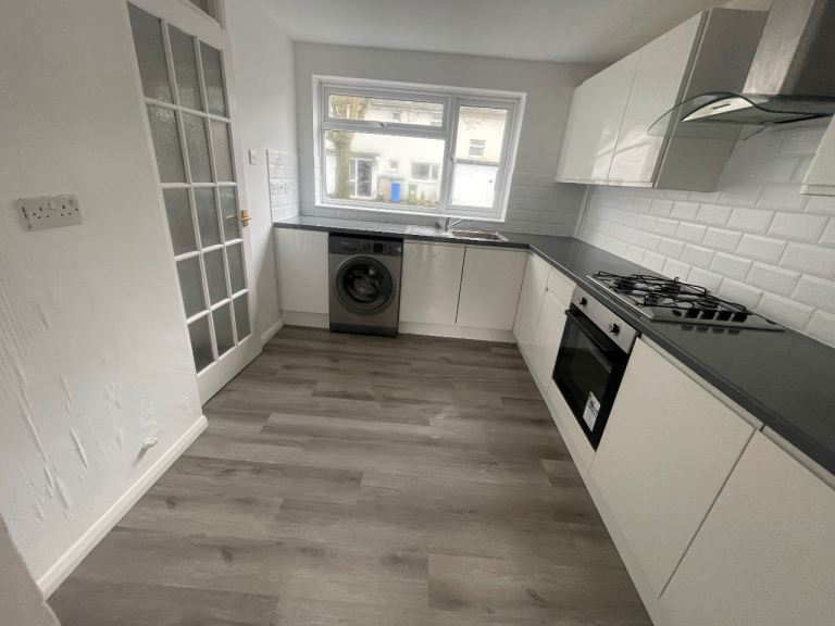 A lovely 3 bedroom house for rent in Bracknell 