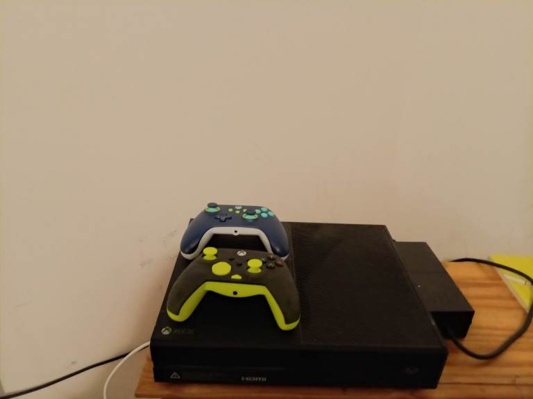 Xbox one 1TB with 2 controllers one is a turtle beach and other is normal 