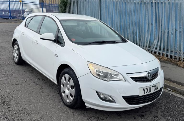 2011 VAUXHALL ASTRA EXCLUSIVE 1.4 PETROL 1 OWNER 127K MILES 