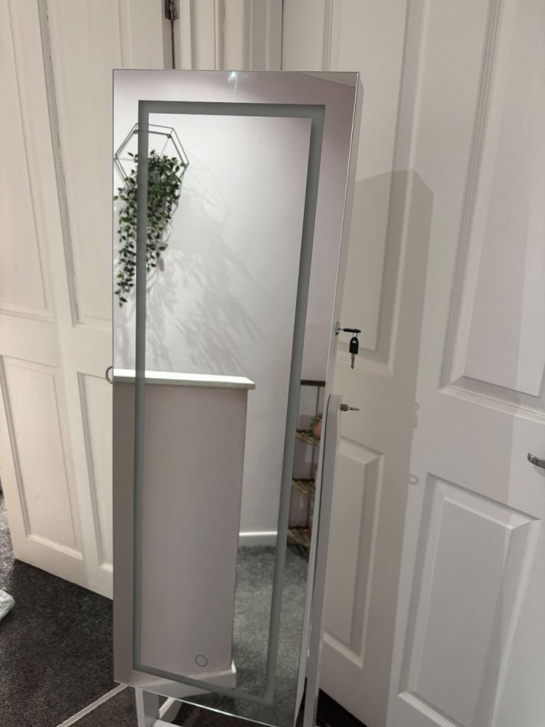 Freestanding full length mirror with storage 