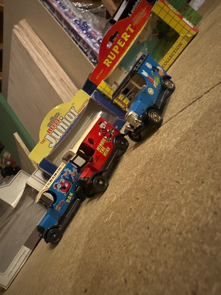 Die cast - Desperate Dan / Minnie the minx / Rupert models
