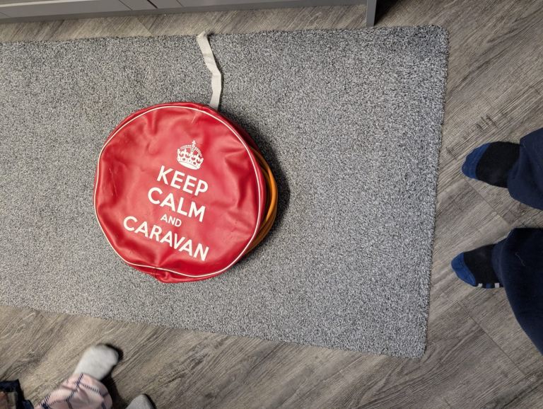 Caravan electric cables