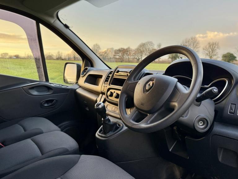 RENAULT TRAFIC 2.0 SL28 ENERGY dCi 120 Business+ MY19 Grey Manual Diesel 2021