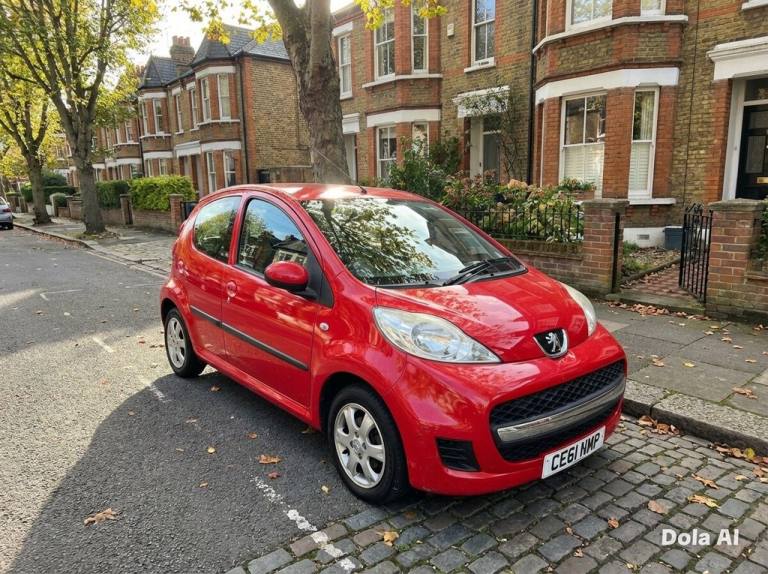 2011 61 PEUGEOT 107 1.0 12V URBAN HATCHBACK 5DR PETROL 2 TRONIC EURO 5 (68 PS)