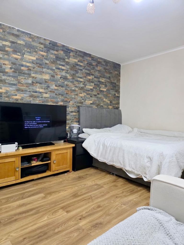 image for *** Double Room Address: Witham Way, Aylesbury HP21