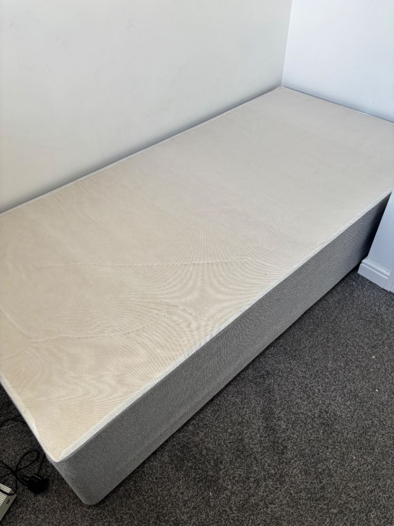 Divan bed