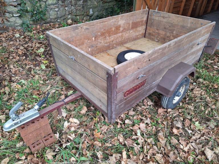 Steel frame wood panel trailer
