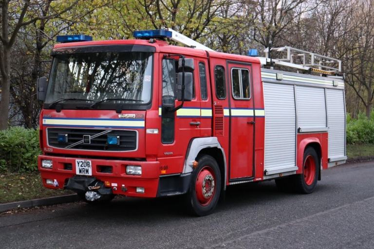 VOLVO FL 220 4X2 E-ONE FIRE ENGINE (2001)