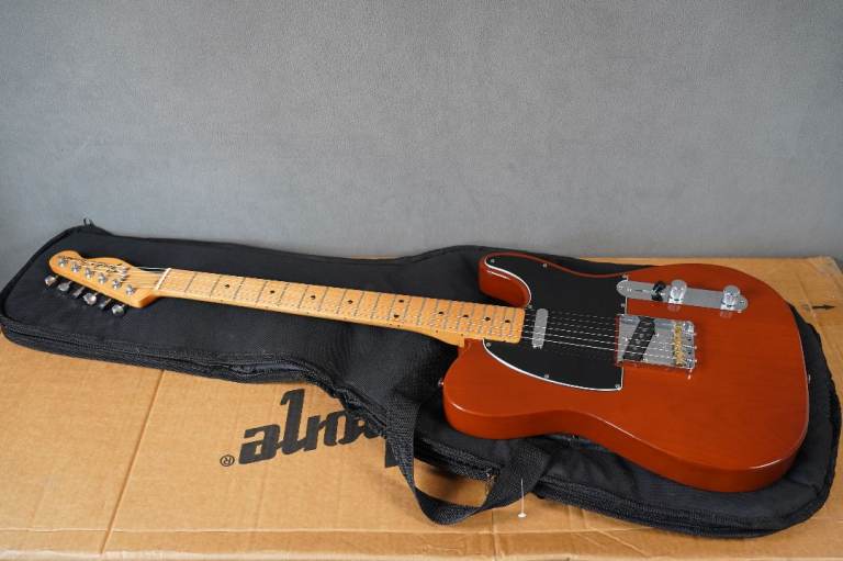 Fender Limited Edition Vintera '70s Telecaster (2020) Mocha Walnut
