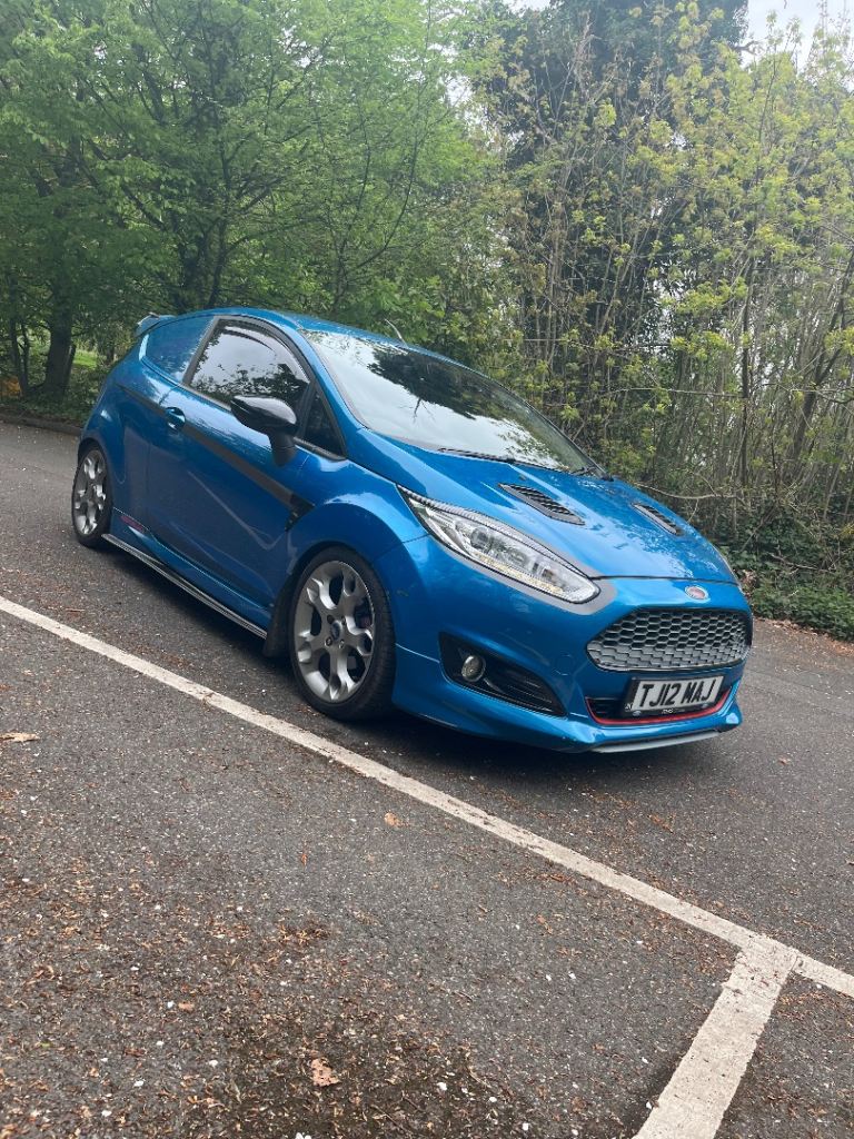 Ford Fiesta van 1.6 sport modified 2014 ideal first car group 1 