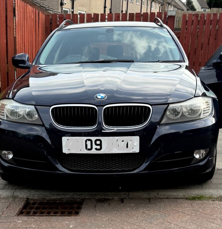 BMW 320D- 2009 automatic- please read description in photos