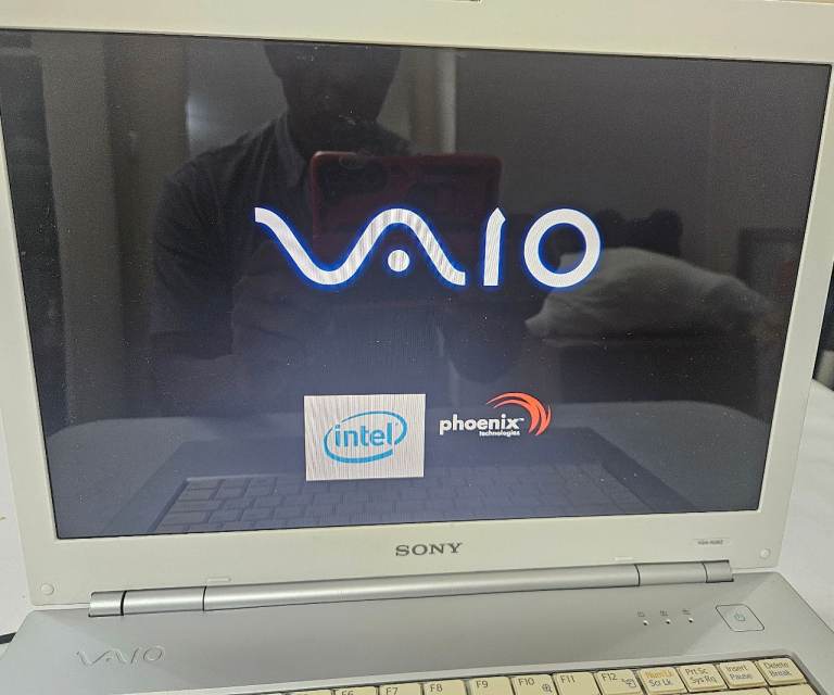 SONY VIAO VGN-N38Z PCG-7Y1M laptop For Spares or Repairs. FREE RM24 Tracked P&P