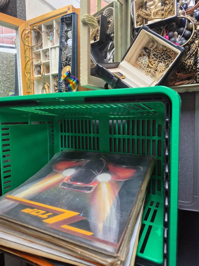 House clearence joblot jewellery,vinyls,war medals,old coin bracelet and tools