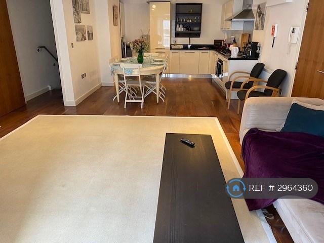 2 bedroom flat in Denham Street, London, SE10 (2 bed) (#2964360)