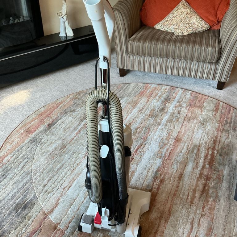 Upright Vacuum Cleaner – White, Good Condition