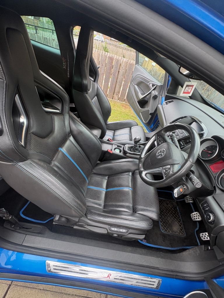Vauxhall, ASTRA GTC, Hatchback, 2013, Manual, 1998 (cc), 3 doors