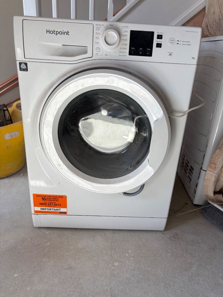 Hotpoint Washing Machine – As Good As New, White