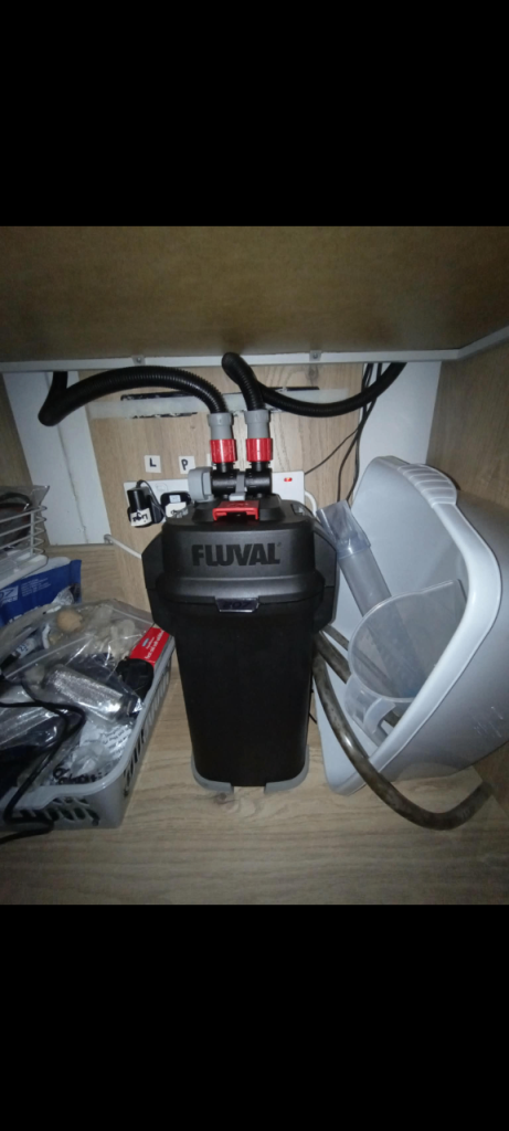 FLUVAL 207 EXTERNAL FILTER LIKE NEW.
