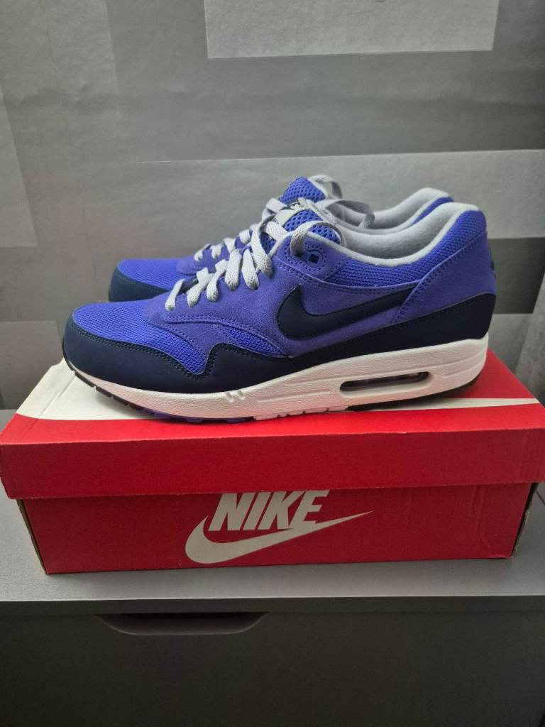 Ultra rare NIKE AIRMAX 1 PERSIAN VOILETS size 9 DEAD STOCK 12 years old never worn   