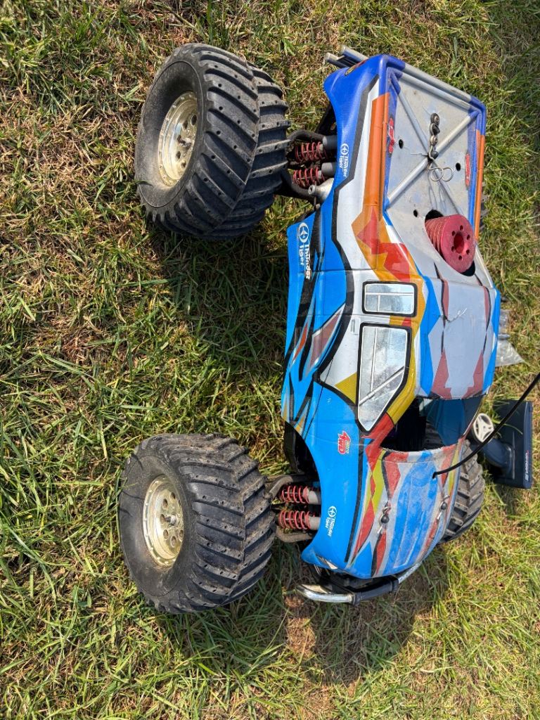 Rc thunder tiger mta-4 nitro truck