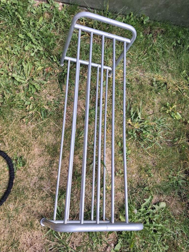 Silver shoe Stand - Good Condition
