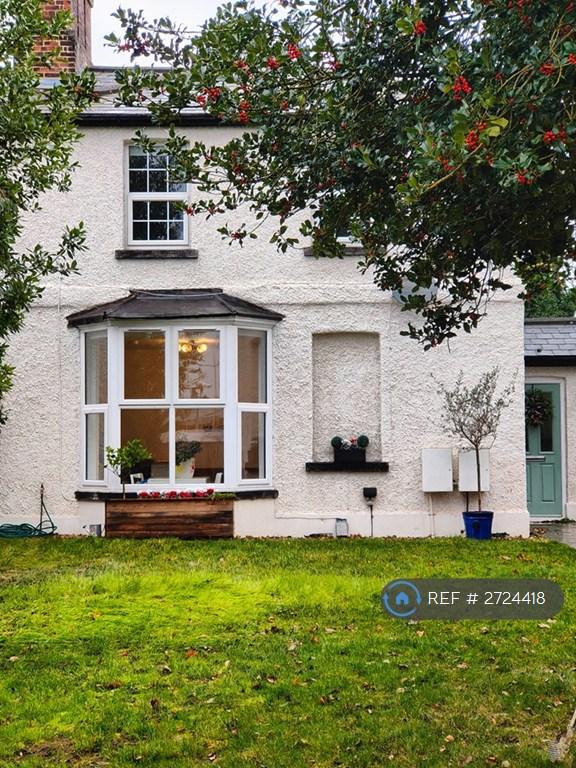 2 bedroom flat in Station Terrace, Hitchin, SG4 (2 bed) (#2724418)