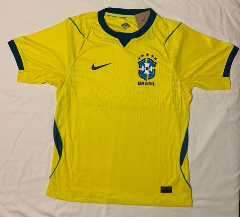 Brazil football shirt size Medium 