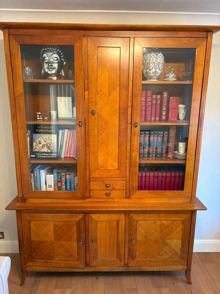 Bookcase/Cabinet 