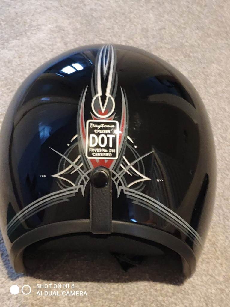 Motorcycle helmet 