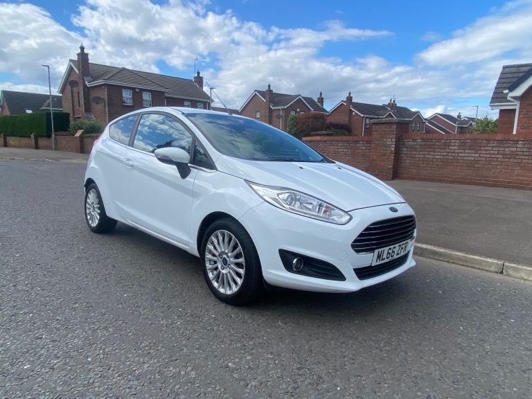 2016 Ford fiesta zetec 1.0 petrol 3 door 80000 ful history ful mot £20tax cheap insurance 