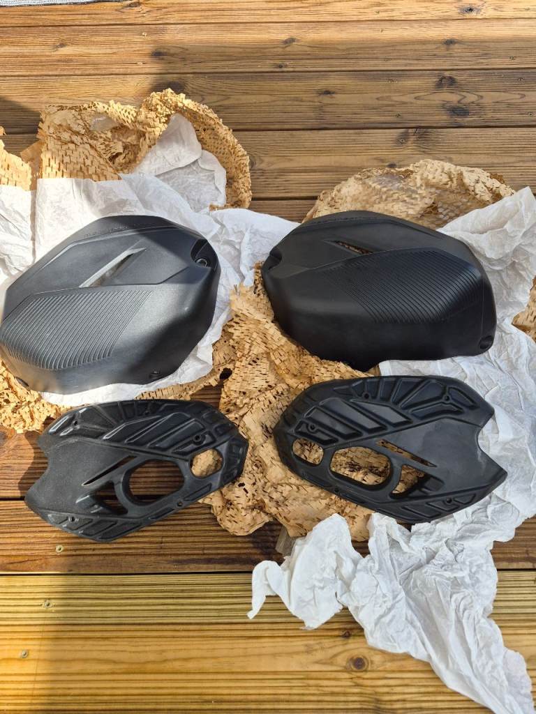 Bmw motorbike boxer 1200 cc cylinder covers 